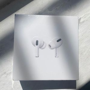 Air pod pros !!